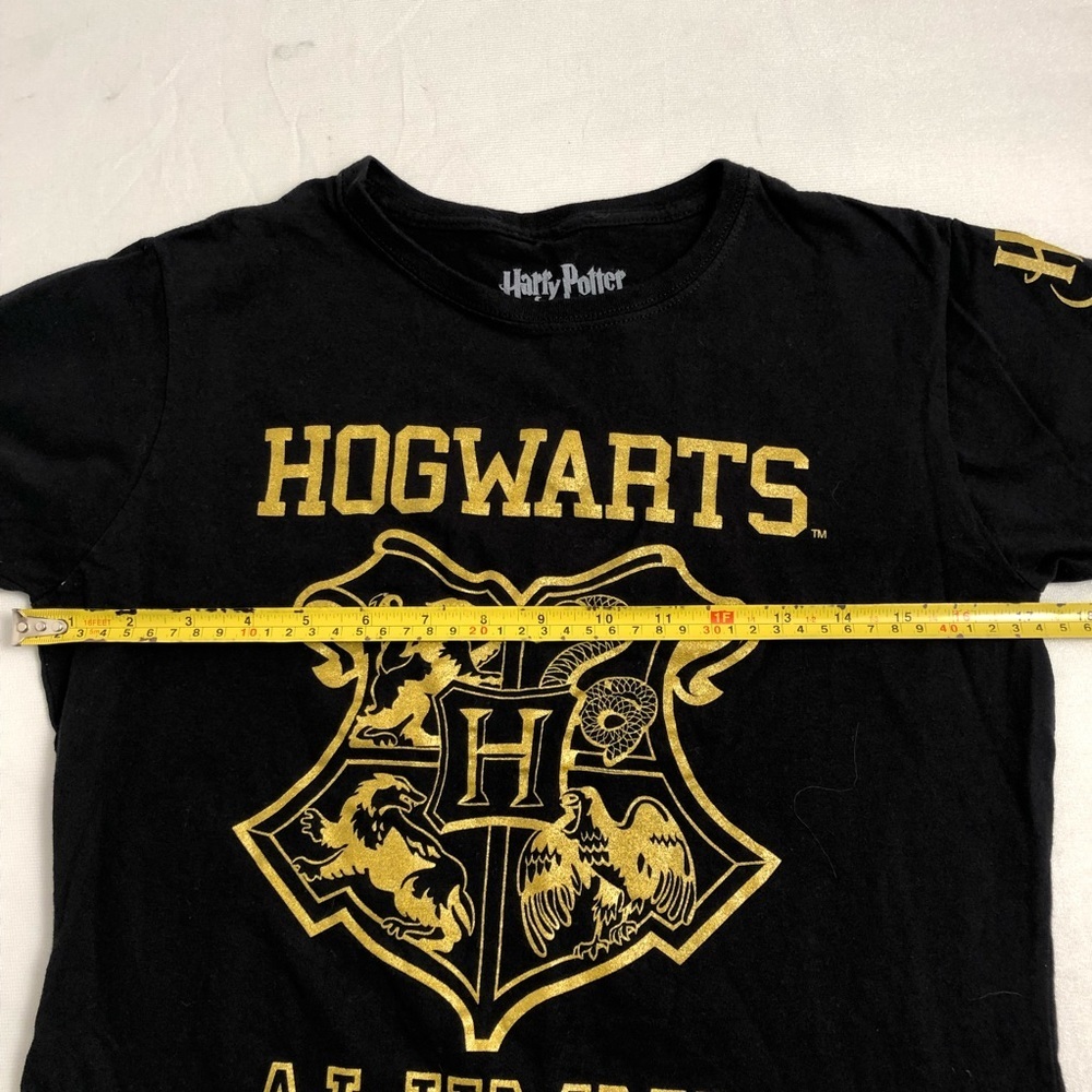 Harry Potter Hogwarts Alumni black and gold t-shirt L - Picture 6 of 7